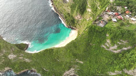 Drohnenaufnahmen-Vom-Strand-Mit-Türkisfarbenem-Wasser