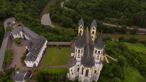vuelo de drones sobre el monasterio alemán