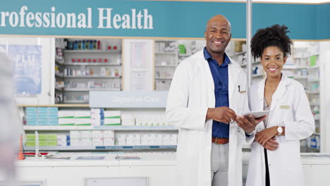 profesionales de la salud haciendo lo que mejor saben hacer