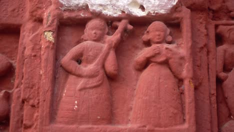 the red brick architecture is evident on the outer walls of this temple which the social system, culture and civilization of that time blossomed.currently, the paintings are almost destroyed.
