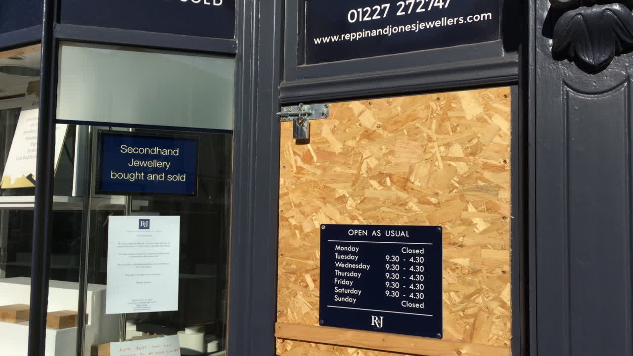 Break-in at jewellers during coronavirus lockdown