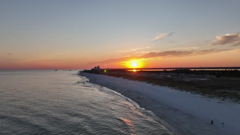 Puesta-De-Sol-Con-Vistas-A-La-Playa-En-Gulfshores,-Alabama