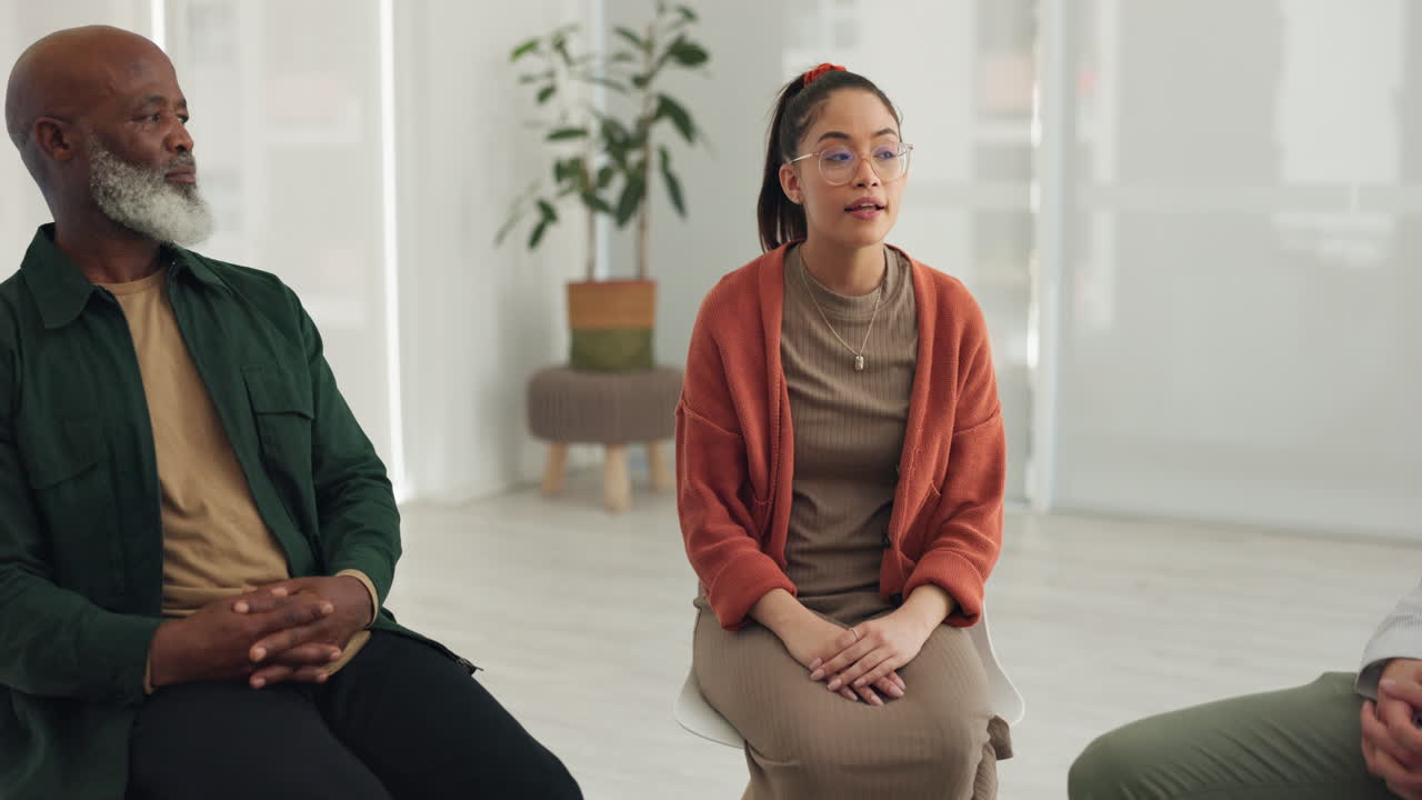 personas, grupo y terapia con psicólogo