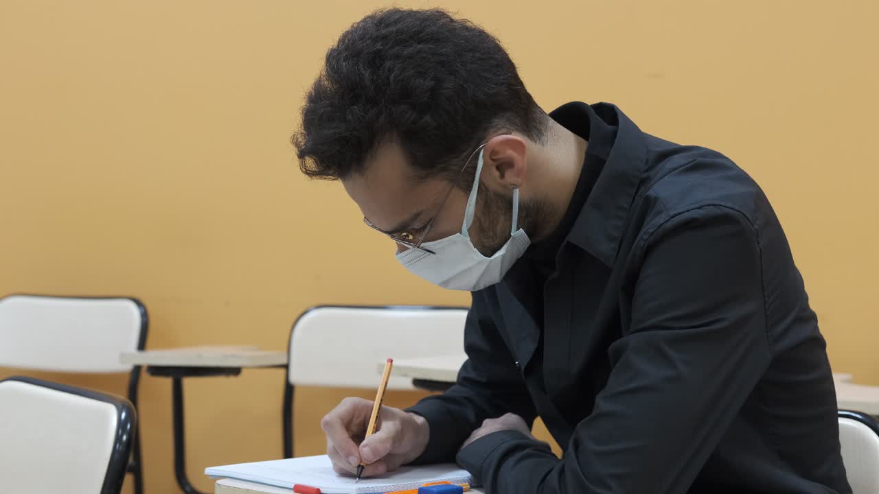 escritorio de trabajo del estudiante