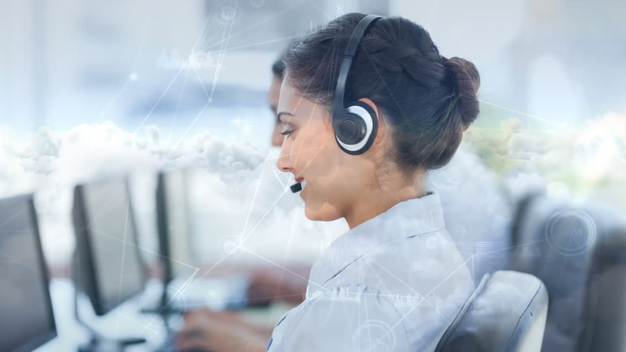 Woman working in Callcenter