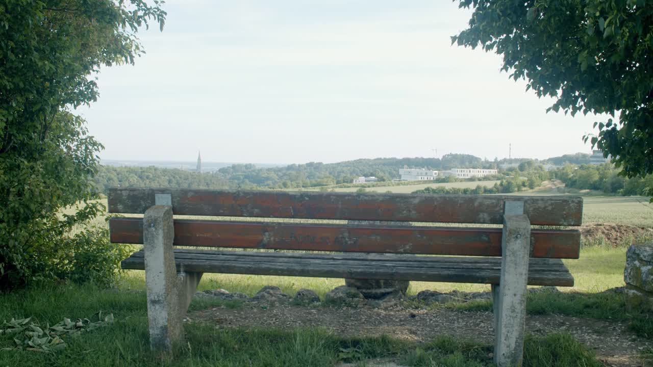 계곡 전망이 좋은 벤치