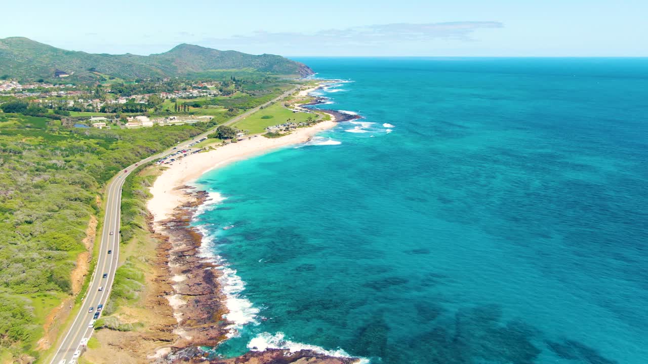 The Kalanianaʻole Highway follows southeastern coast of Oahu providing scenic trip
