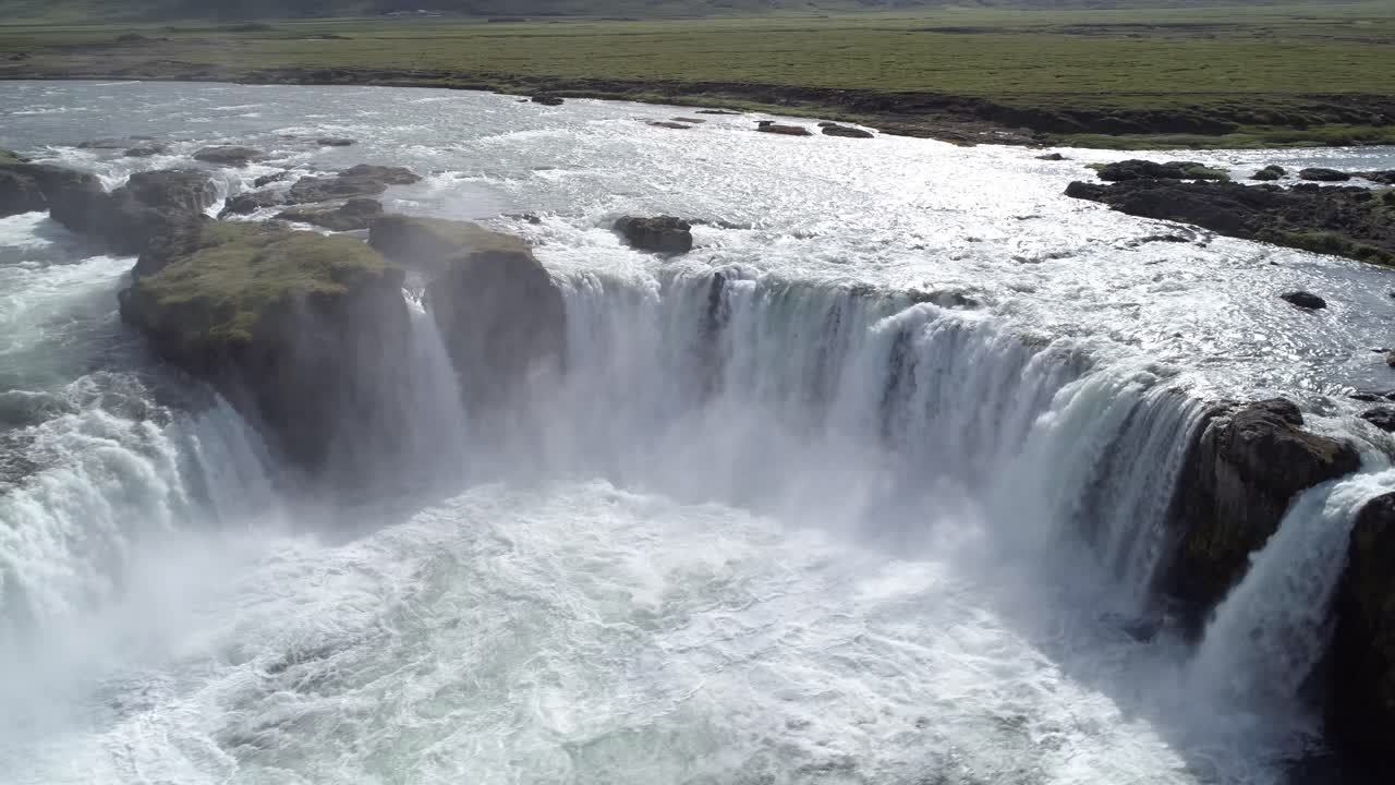 사람 들 과 함께 있는 아이슬란드 폭포