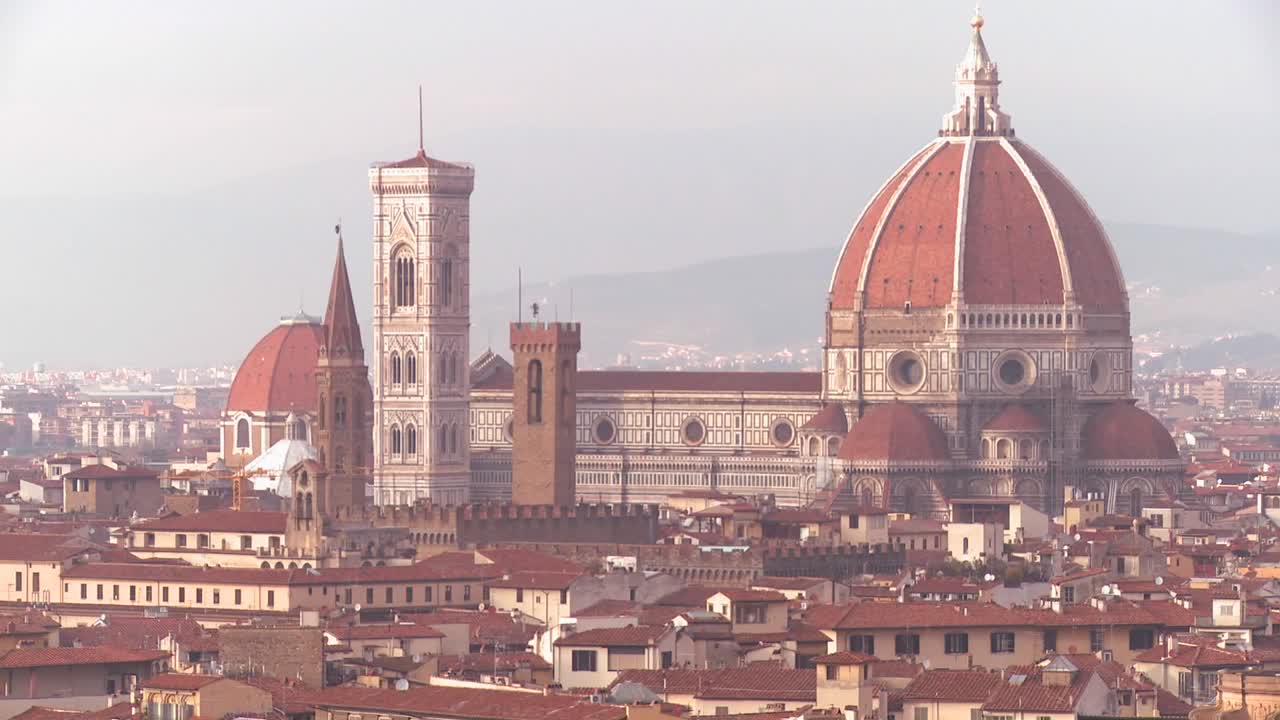 Una splendida inquadratura di apertura di Firenze, Italia 2.