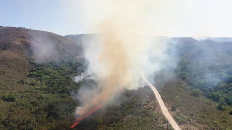 Drohnenansicht-Waldbrand-Im-Cerrado-Biom