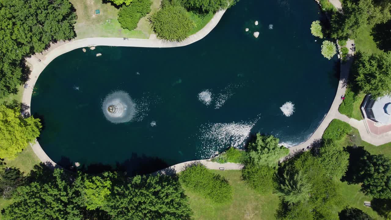 goodale 공원은 오하이오 주 콜럼버스의 빅토리아 마을 지역에 있는 공공 공원입니다.