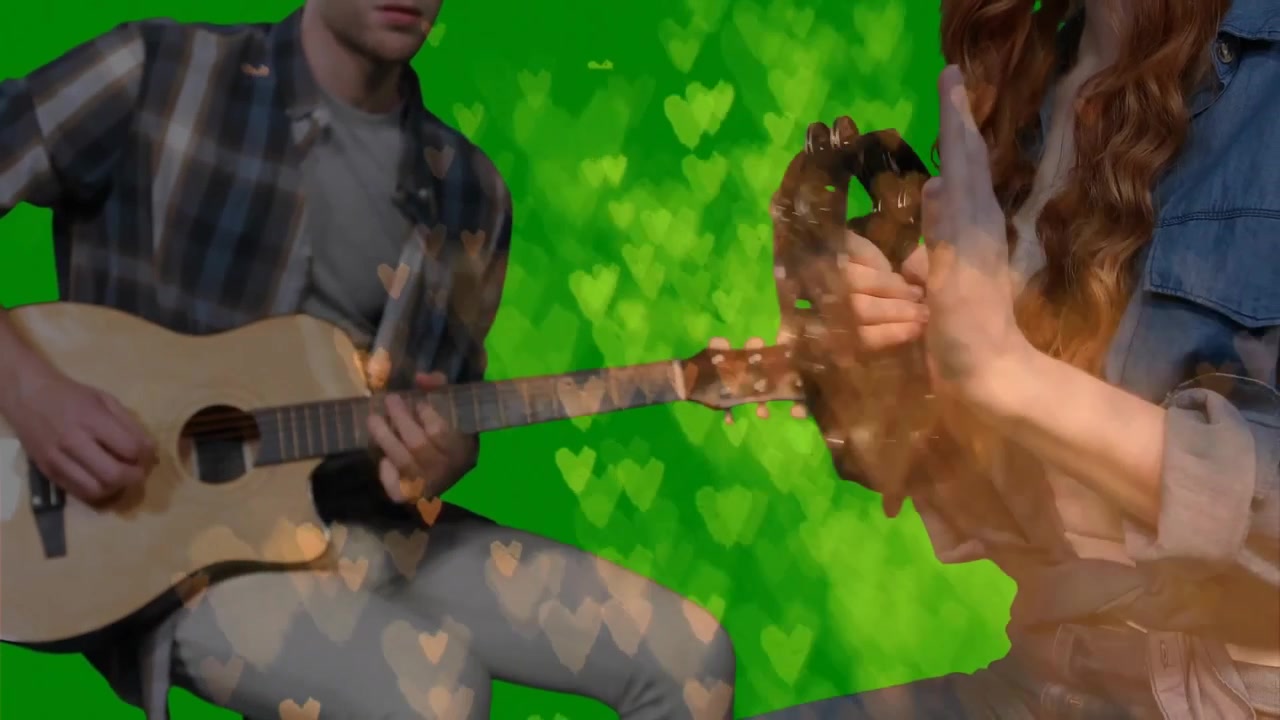 Duo musicale che strimpella la chitarra e scuote un tamburello, creando cuori fluttuanti che trasmettono romanticismo.