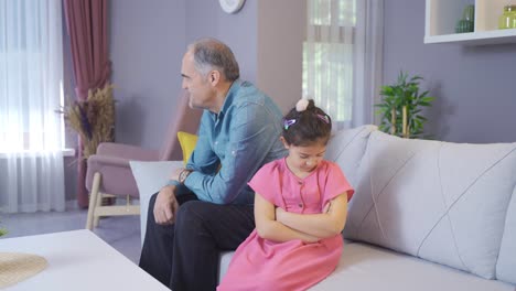 The-grandfather-is-reconciling-with-his-granddaughter.