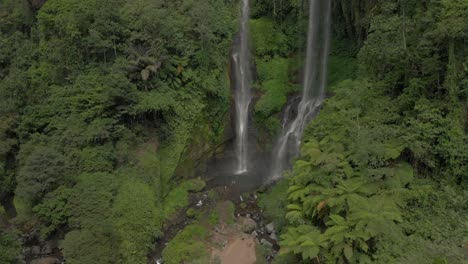cascada sekumpul bali indonesia 2018