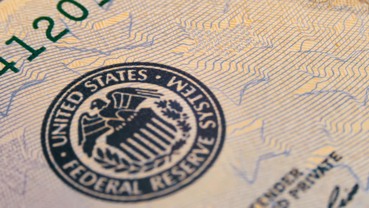 parte de los billetes de 100 dólares, vista en el tipo de impresión de los estados unidos, el sistema de reserva federal