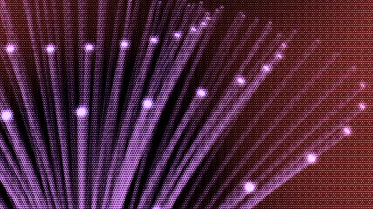 fondo de movimiento que muestra equipos de telecomunicaciones como estación de radiodifusión por satélite fibra óptica cable teléfono inteligente televisión por internet
