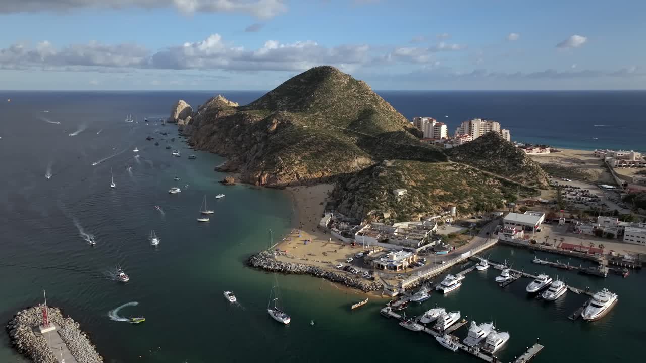 카보 산 루카스, 멕시코, 배와 함께 마리나 위의 영화 배경, 공중 전망