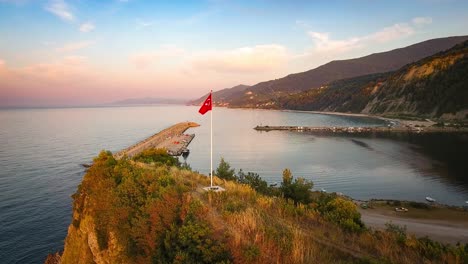 rotating around the turkish flag
