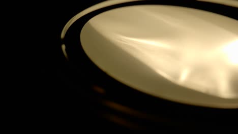 lamp turning off / slow motion