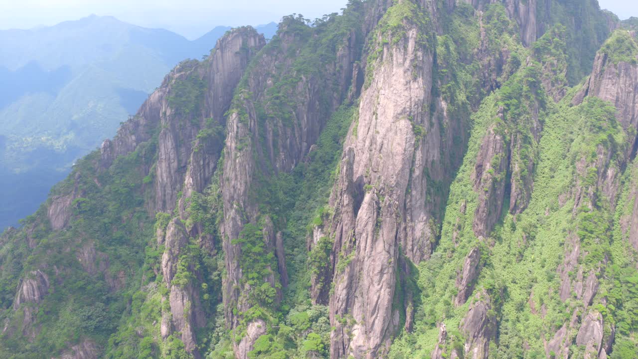 Mount Sanqing in Jiangxi Province, a famous mountain in China, with strange peaks and rocks towering into the clouds, miraculous geological and geomorphological wonders, and great works of nature