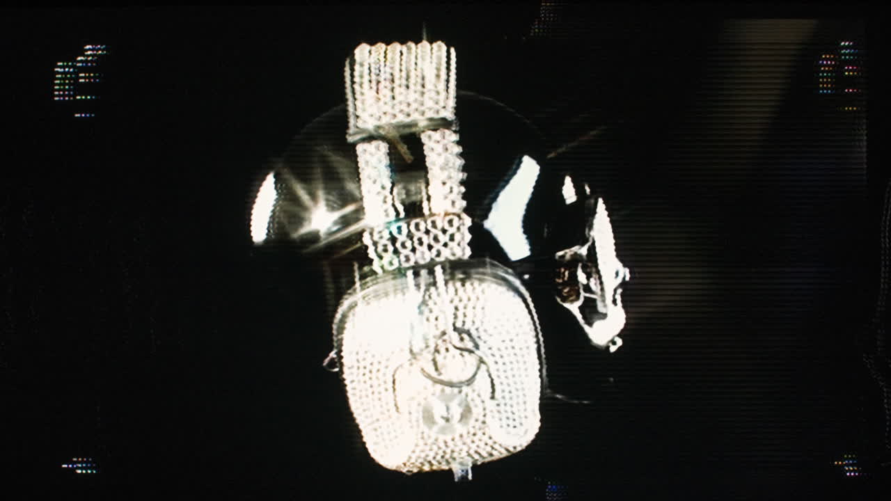 falla mujer brillo 4k 01