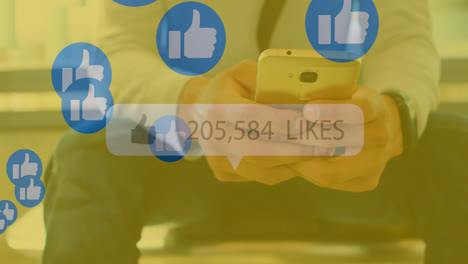 animación de iconos de las redes sociales que caen sobre hombres que usan teléfonos inteligentes
