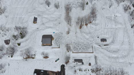 Mount-Yotei-Campingplatz-Und-Wald-Im-Winter