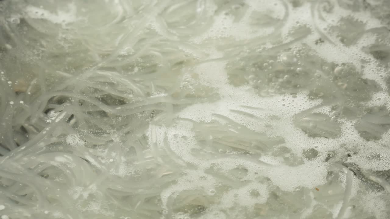 Boiling Glass Noodles