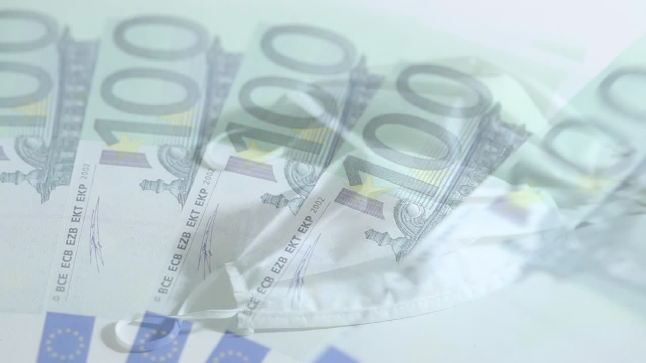 Digital kompositvideo af en mand, der tæller eurosedler, foran ansigtsmasker i baggrunden.