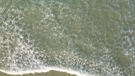 Waves-coming-in-on-a-beautiful-Australian-beach