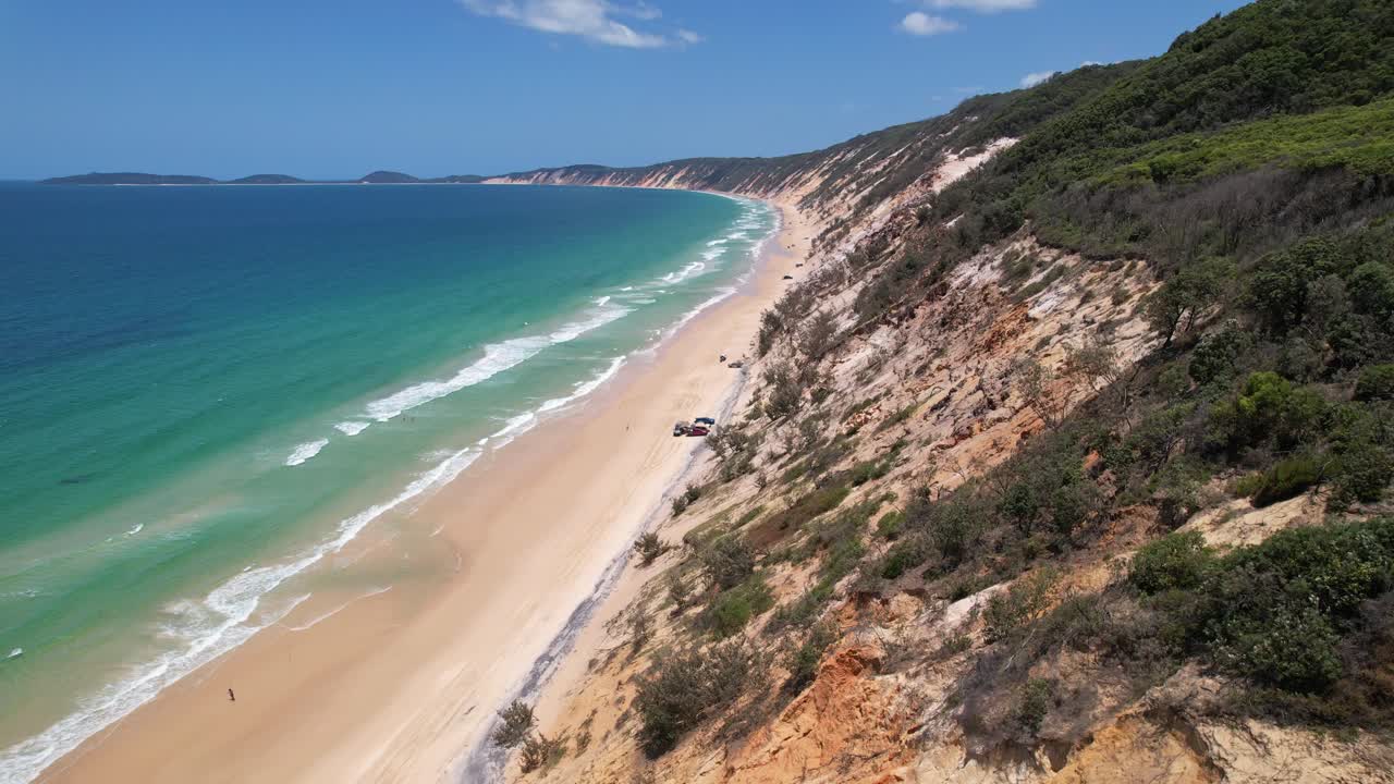 Sweeping Views of Rainbow Beach’s Natural Landscapes