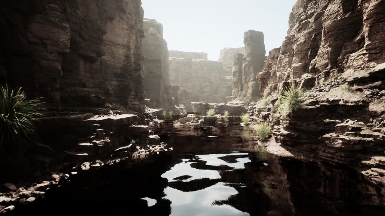 paisaje del cañón con reflejo de agua