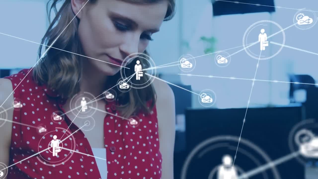 animación de una red de iconos digitales sobre el retrato de una mujer caucásica feliz usando una tableta en la oficina