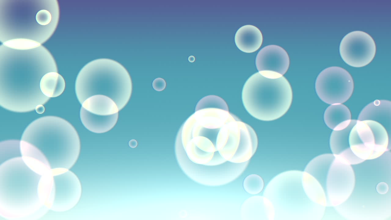 떠다니는 구름과 빛나는 빛으로 차분한 파란 하늘