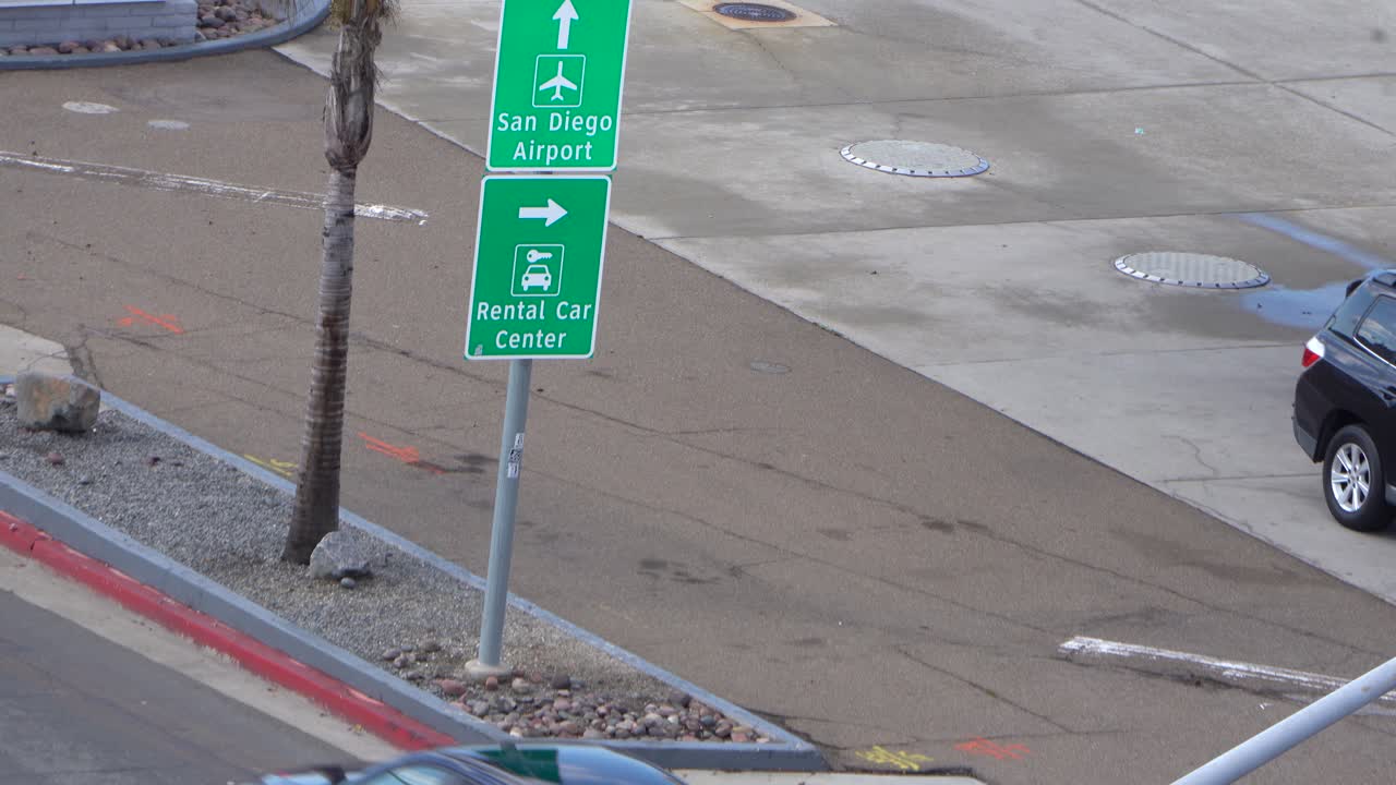 샌디에이고 국제공항 표지판