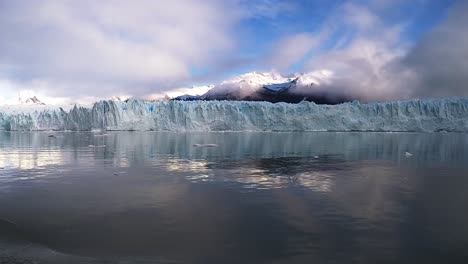 glaciar perito moreno patagonia argentina vista aérea desde un barco