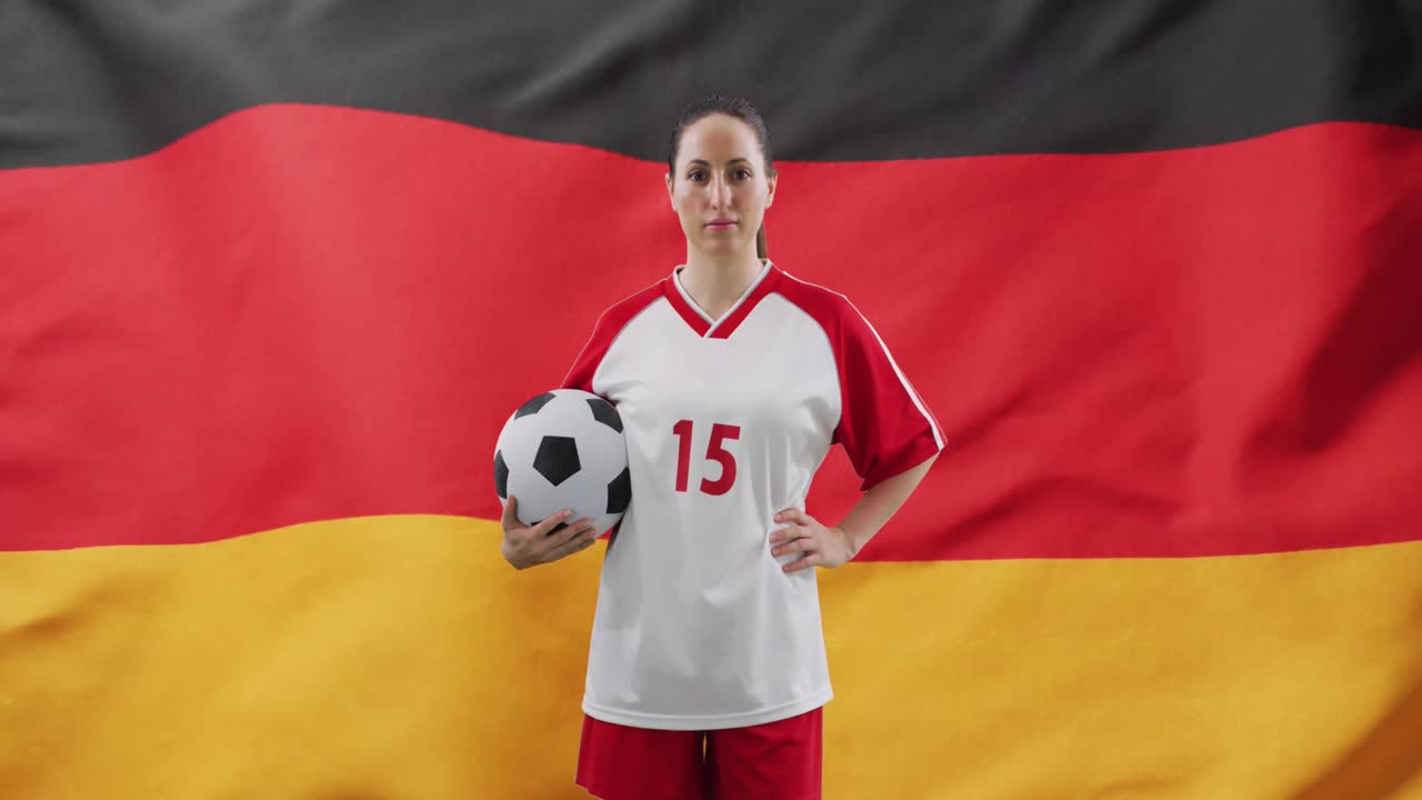 Animazione di giocatrice di calcio caucasica sopra la bandiera della Germania