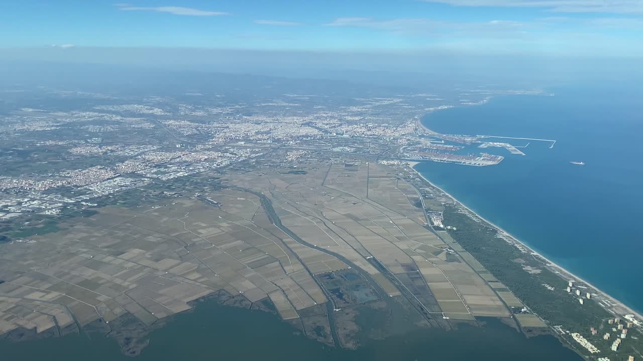 화창한 가을 오후에 발렌시아 시의 공중 전망