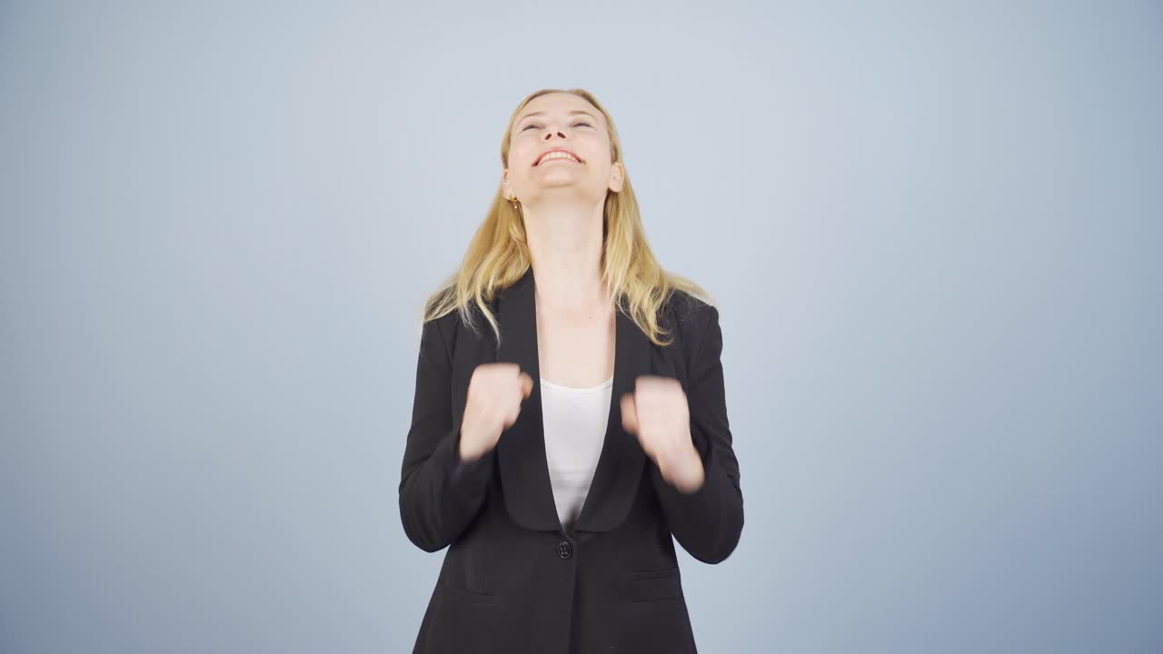 사업가 여성이 기 ⁇ 합니다.