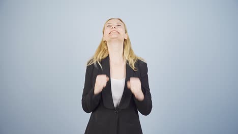 la mujer de negocios se regocija.