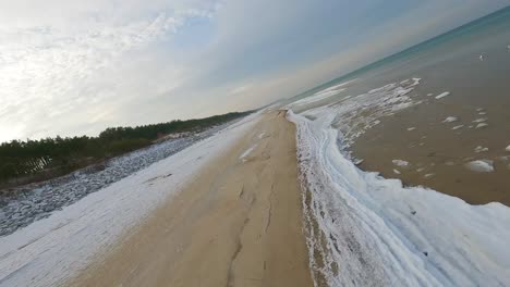 Ostsee-Im-Winter---Fpv-drohnenaufnahme