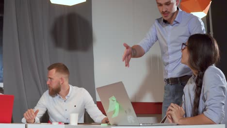 reunión de negocios en una oficina moderna