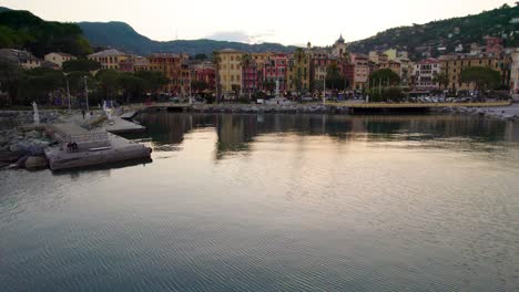 revelación aérea de retroceso de santa margherita ligure, por portofino, italia