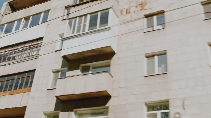 Facciata di un edificio di appartamenti
