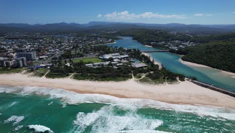 Palm-Beach-–-Südliche-Goldküste-–-Queensland-Qld-–-Australien-–-Drohnenaufnahme