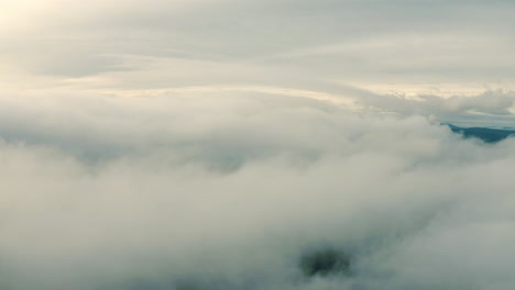 ¿qué traerán las nubes con ellas?