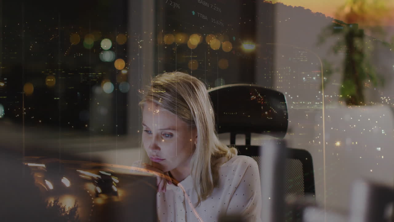 금융 데이터 처리 및 도로 교통의 애니메이션에 대한 카우카스 여성 사업가