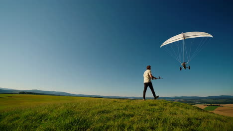man launching a paramotor