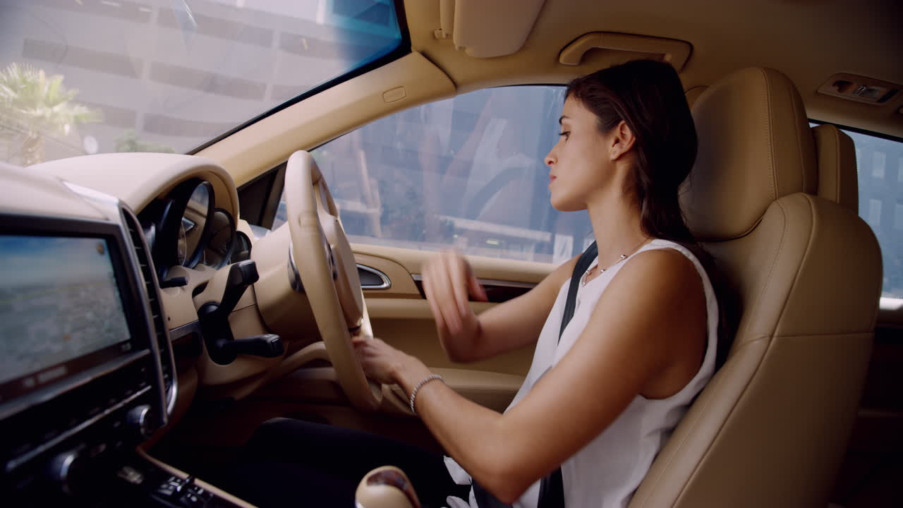 abrochado y listo para el negocio