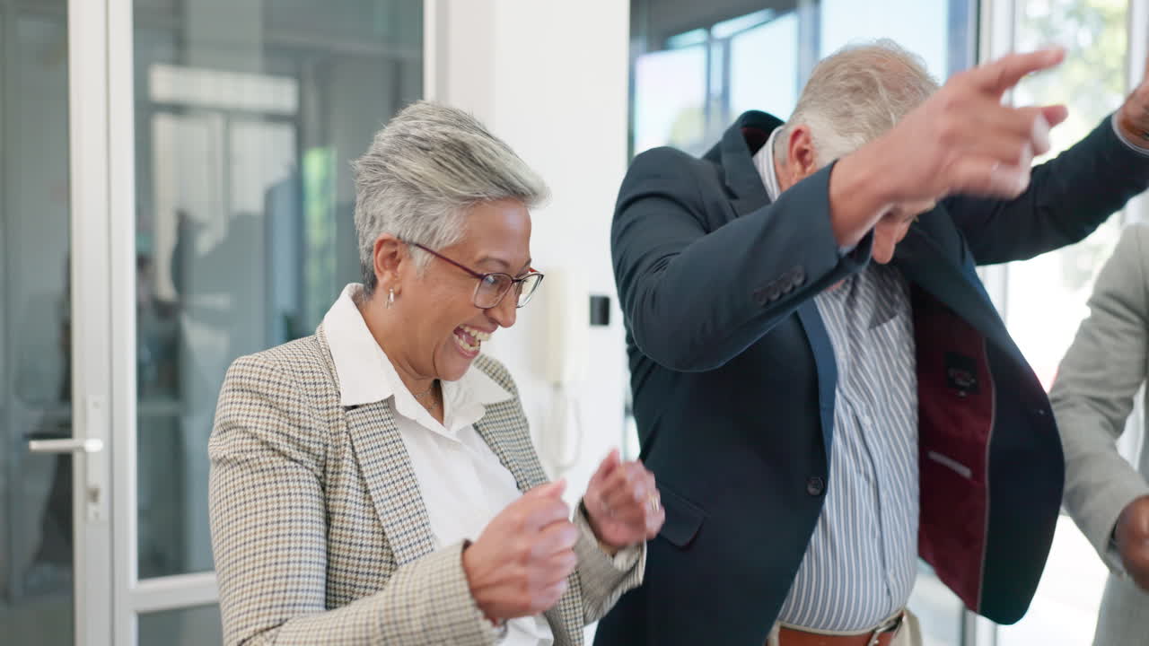 고위 사업가들, 그룹